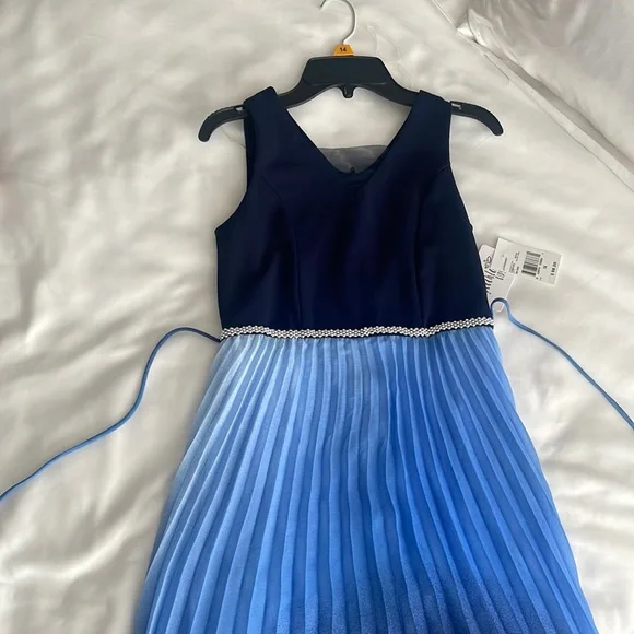 Girls special occasion dress size 14 - Picture 1 of 4